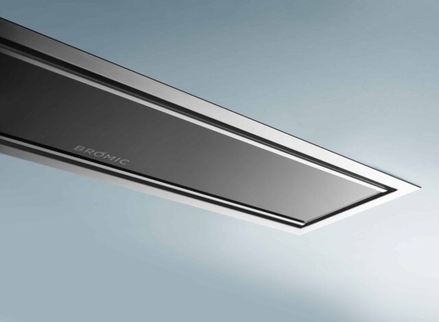 bromic-heating-zwart-2300 Watt-inbouw-2©bromic-heating.com